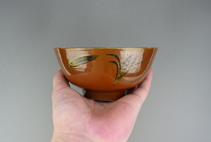 古玩陶瓷清晚期.紫金釉彩繪花鳥紋茶碗(傳世品)拍賣,當前價格9999元