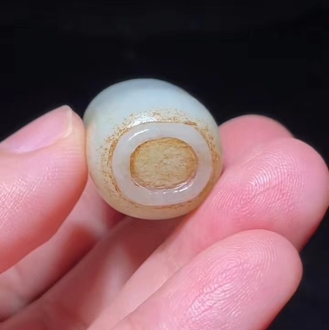 古玩玉器和田玉鼻煙壺真品鑒賞圖