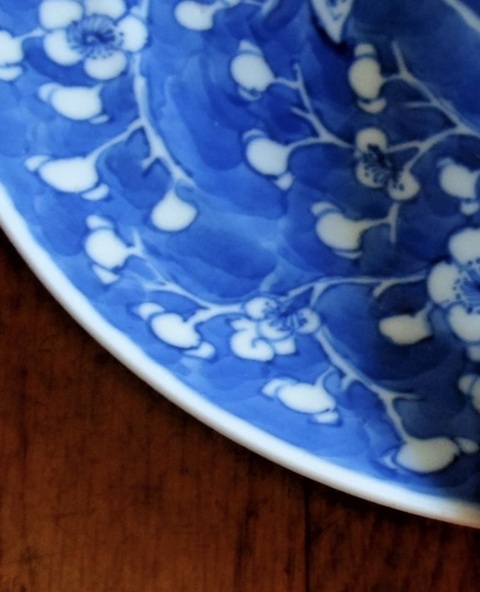 古玩陶瓷晚清冰梅紋青花盤真品鑒賞圖