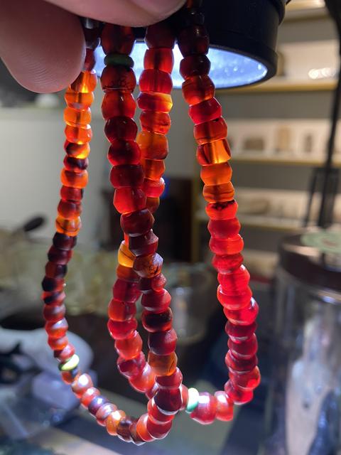 古玩玉器紅瑪瑙珠串真品鑒賞圖