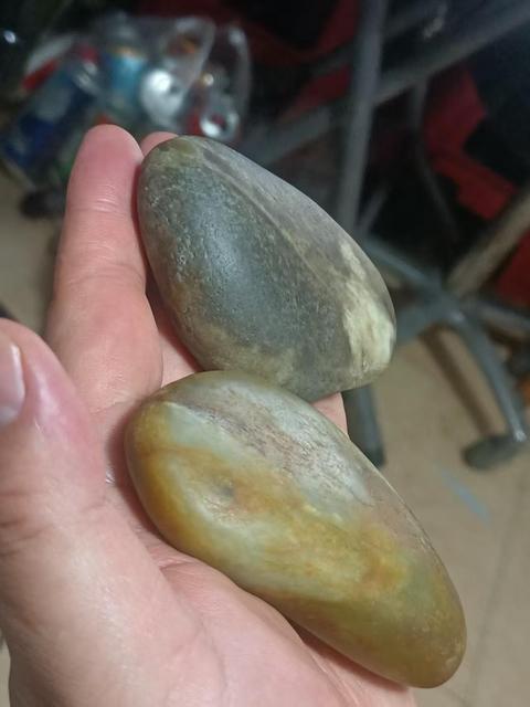 古玩玉器和田玉籽料原石拍賣,當前價格1680元