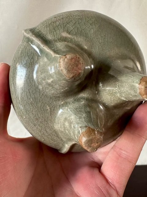 古玩陶瓷龍泉鬲式三足爐真品鑒賞圖