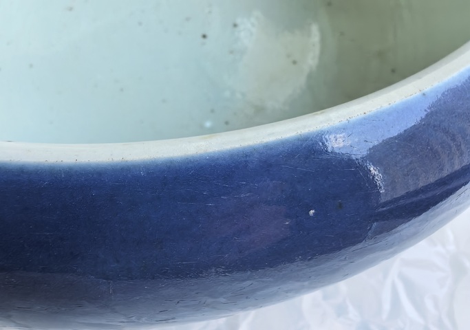 古玩陶瓷霽藍釉三足爐真品鑒賞圖