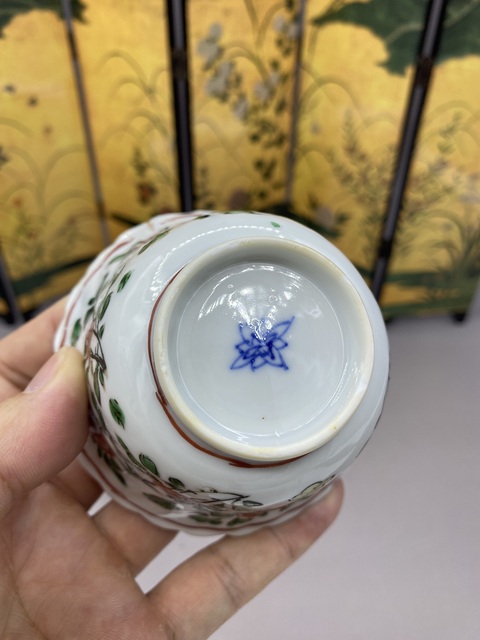 古玩陶瓷清康熙 五彩花卉紋花口杯拍賣,當前價格2277元