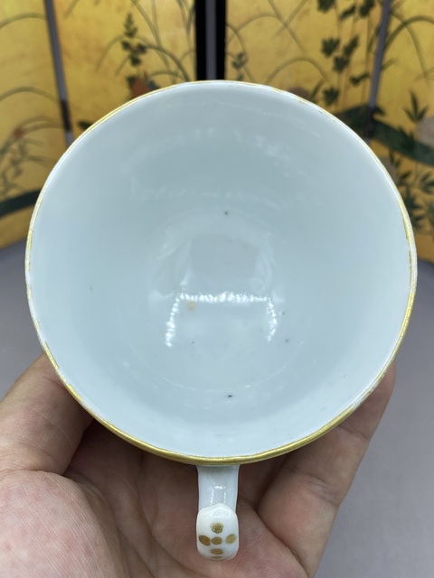 古玩陶瓷粉彩人物故事紋茶杯真品鑒賞圖