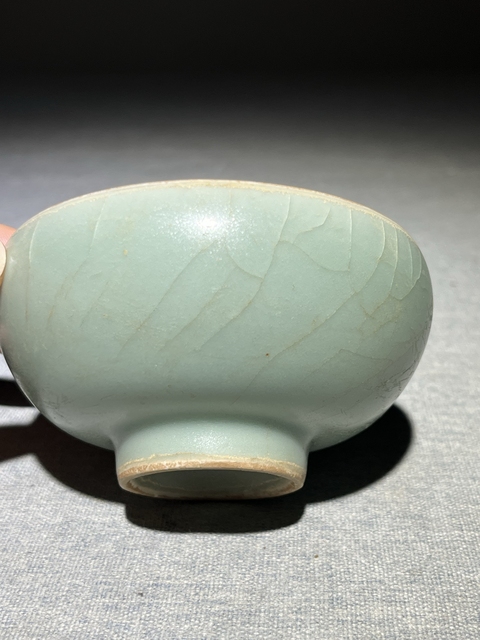 古玩陶瓷龍泉窯直口盞真品鑒賞圖