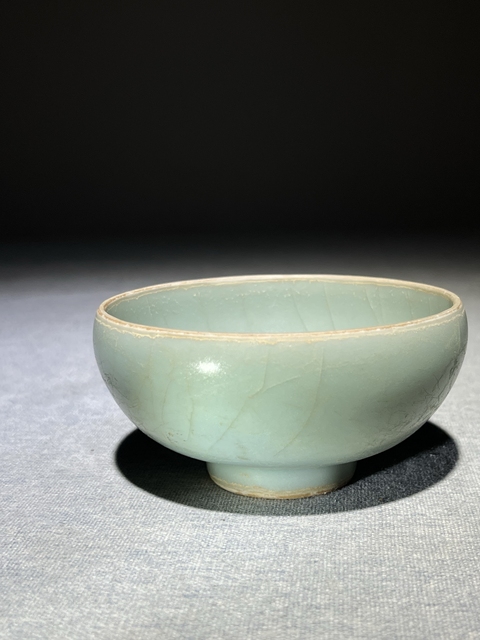 古玩陶瓷龍泉窯直口盞真品鑒賞圖