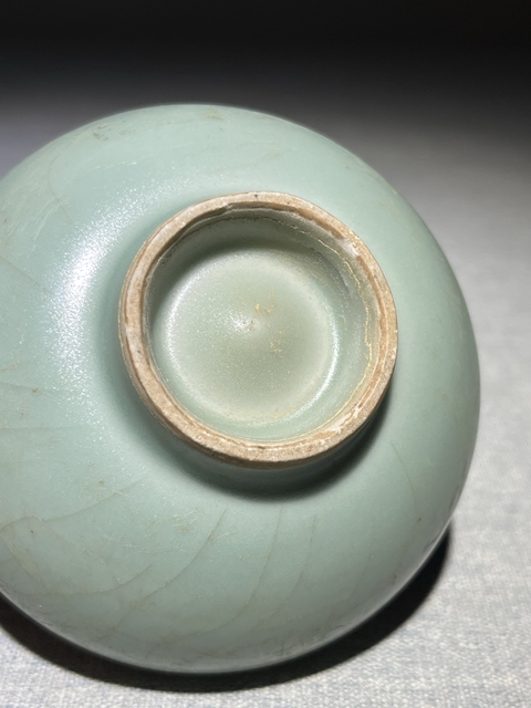 古玩陶瓷龍泉窯直口盞真品鑒賞圖