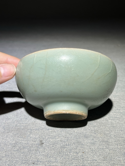 古玩陶瓷龍泉窯直口盞真品鑒賞圖