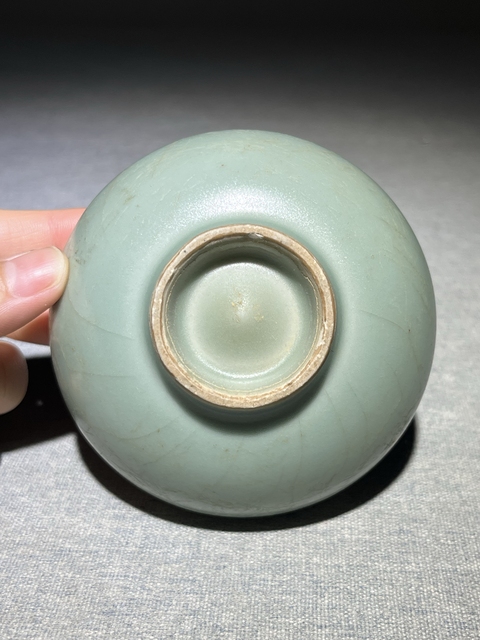 古玩陶瓷龍泉窯直口盞真品鑒賞圖