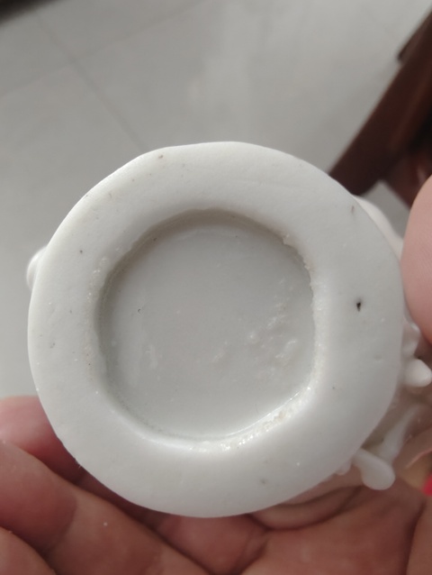 古玩陶瓷德化窯白釉貼塑杯真品鑒賞圖