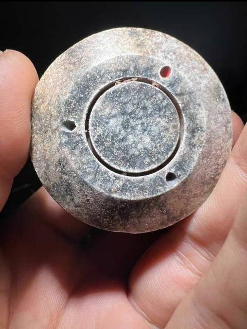古玩玉器做舊仿漢代“玉劍首”真品鑒賞圖