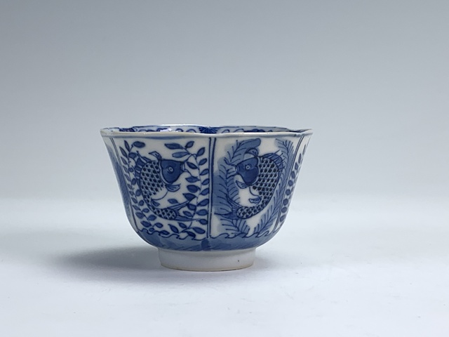 古玩陶瓷清晚期·青花魚蝦蟹紋杯拍賣，當(dāng)前價格99元