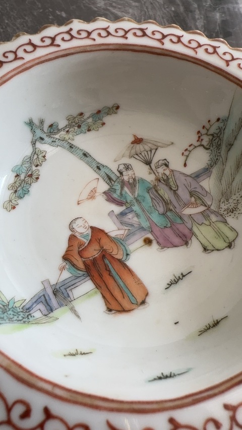 古玩陶瓷人物紋粉彩高足盤真品鑒賞圖