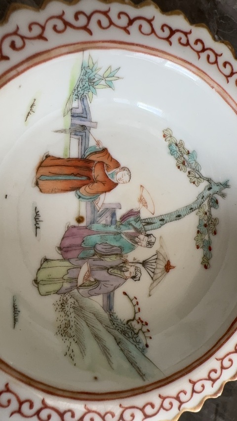 古玩陶瓷人物紋粉彩高足盤真品鑒賞圖