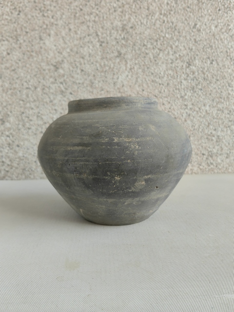 古玩陶瓷灰陶罐拍賣(mài),當(dāng)前價(jià)格450元
