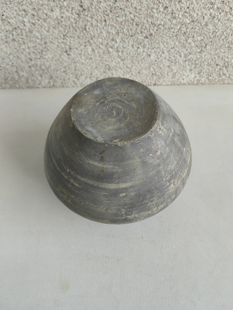 古玩陶瓷灰陶罐拍賣(mài),當(dāng)前價(jià)格450元