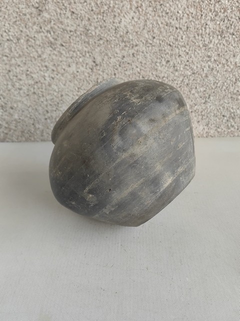 古玩陶瓷灰陶罐拍賣(mài),當(dāng)前價(jià)格450元