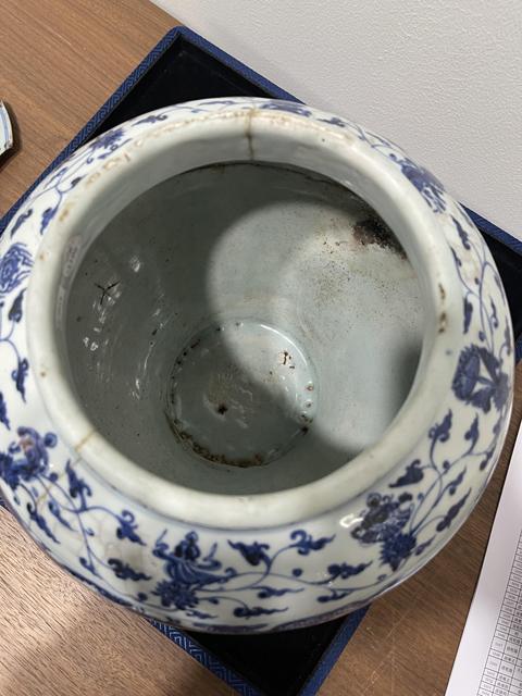 古玩陶瓷人物紋青花罐真品鑒賞圖