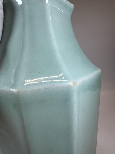 古玩陶瓷青釉八方瓶真品鑒賞圖