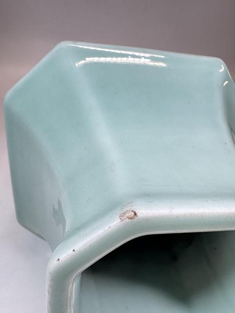 古玩陶瓷青釉八方瓶真品鑒賞圖
