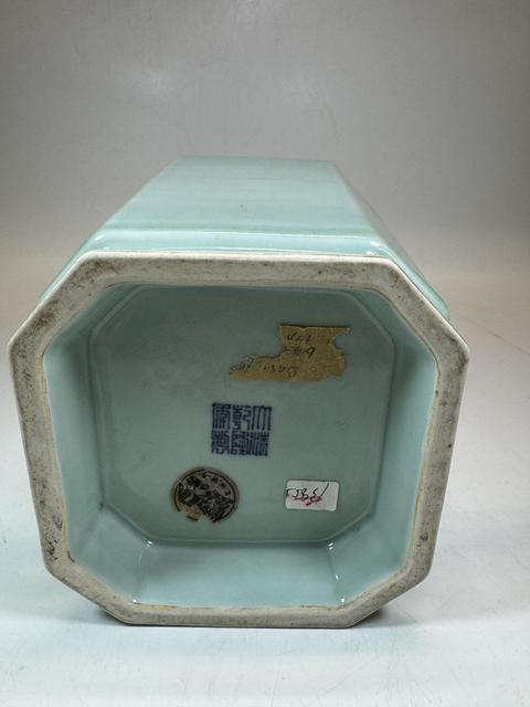 古玩陶瓷青釉八方瓶真品鑒賞圖