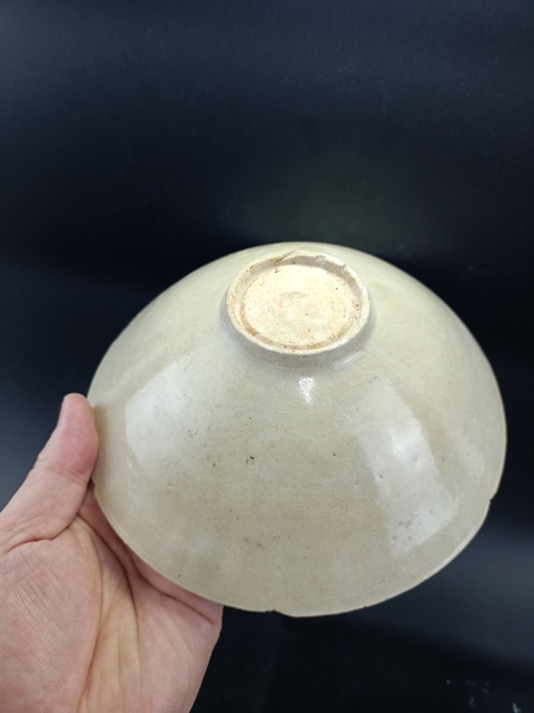 古玩陶瓷宋 米黃釉劃花斗笠碗真品鑒賞圖