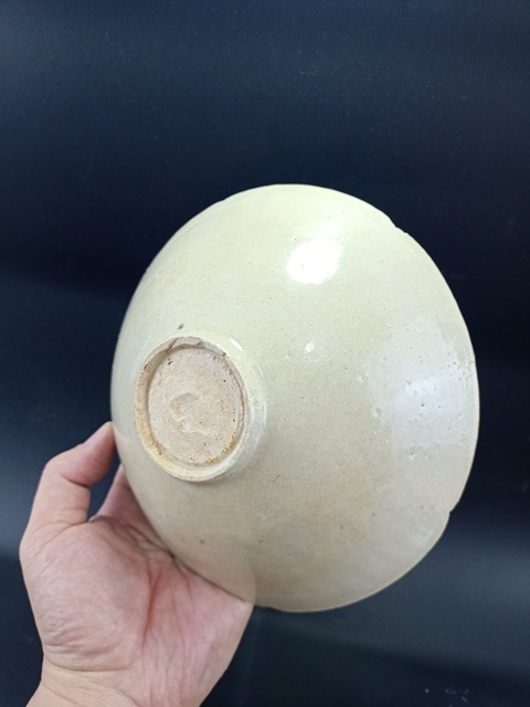 古玩陶瓷宋 米黃釉劃花斗笠碗真品鑒賞圖
