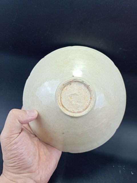 古玩陶瓷宋 米黃釉劃花斗笠碗真品鑒賞圖