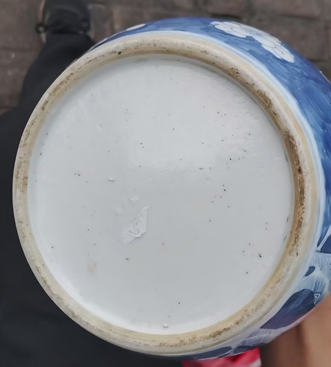 古玩陶瓷青花留白冰梅紋罐真品鑒賞圖