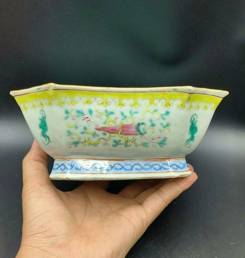 古玩陶瓷粉彩花卉紋海棠貢盤真品鑒賞圖