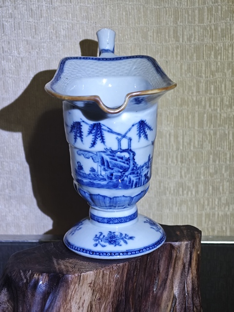 古玩陶瓷青花山水人物爵杯拍賣，當前價格2600元