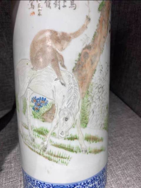 古玩陶瓷汪友棠風格 青花鎖口淺絳彩帽筒真品鑒賞圖