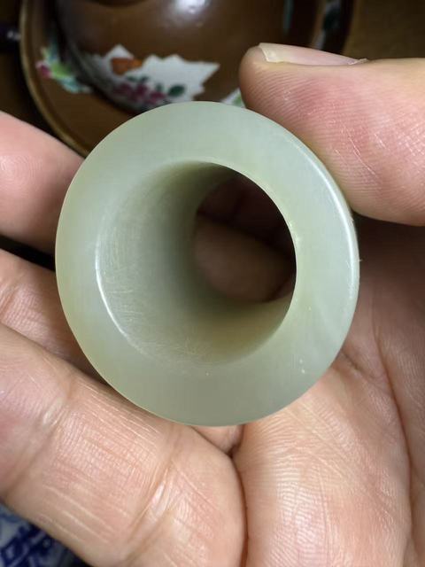 古玩玉器和田玉雕“素紋扳指”真品鑒賞圖