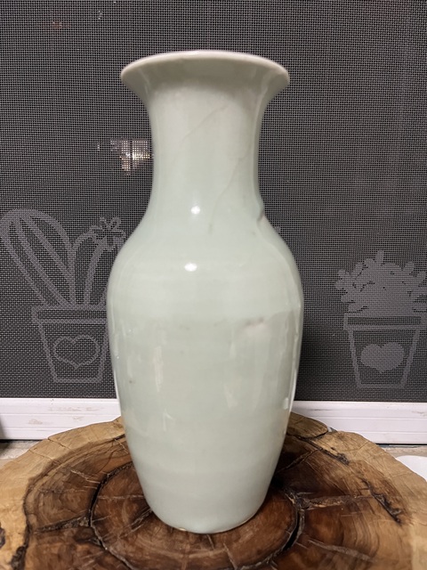 古玩陶瓷豆青釉青花堆白牡丹紋瓶拍賣，當(dāng)前價(jià)格1388元