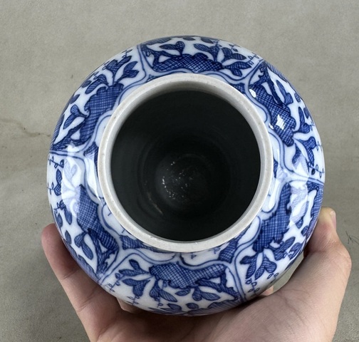 古玩陶瓷花卉紋青花雞腿瓶真品鑒賞圖