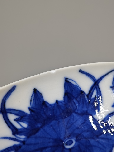 古玩陶瓷青花鴛鴦荷花紋蓋碗真品鑒賞圖