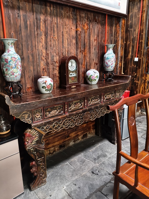 古玩雜項(xiàng)民國(guó)時(shí)期雕刻供案真品鑒賞圖