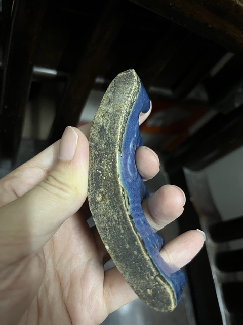 古玩陶瓷霽藍釉山子筆架真品鑒賞圖
