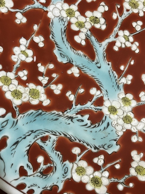 古玩陶瓷粉彩梅花紋盤真品鑒賞圖