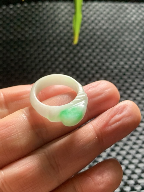 古玩玉器翡翠雕“戒指”真品鑒賞圖