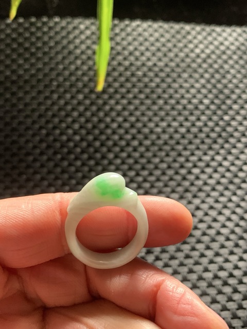 古玩玉器翡翠雕“戒指”真品鑒賞圖