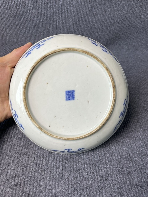古玩陶瓷青花淡描蓮花隔盤真品鑒賞圖