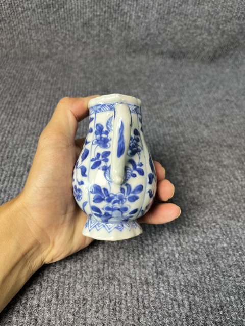 古玩陶瓷青花花卉紋執壺拍賣,當前價格1888元