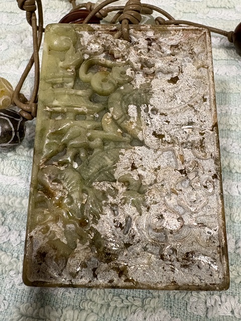 古玩玉器做舊仿古“龍紋玉牌”真品鑒賞圖