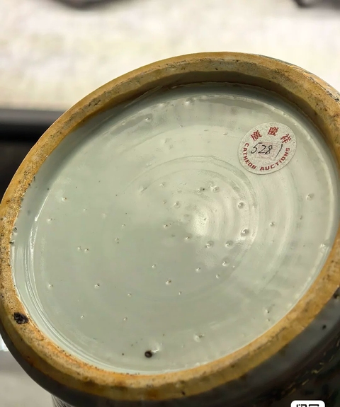 古玩陶瓷豆青釉廣彩人物故事花口瓶真品鑒賞圖