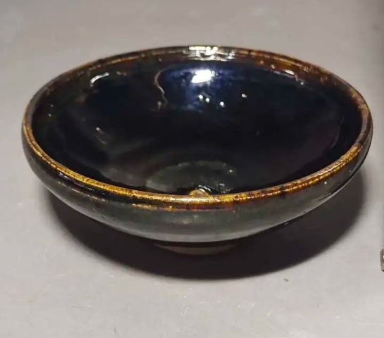 古玩陶瓷金元時期黑釉盞真品鑒賞圖