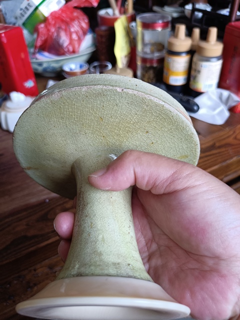 古玩陶瓷北朝晚期安陽窯青黃釉高足盤真品鑒賞圖