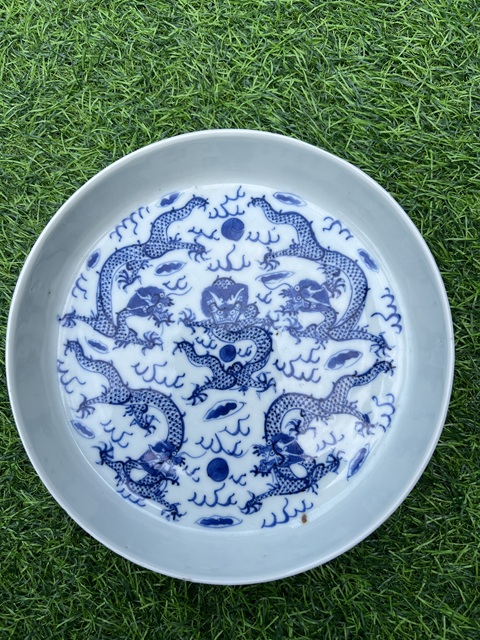 古玩陶瓷青花龍紋盤真品鑒賞圖