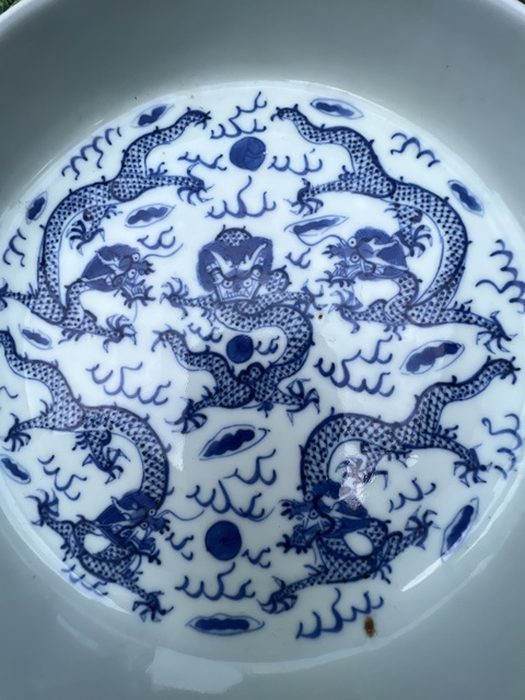 古玩陶瓷青花龍紋盤真品鑒賞圖